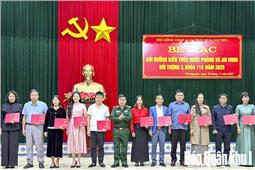 Bế mạc lớp bồi dưỡng kiến thức quốc phòng và an ninh đối tượng 3 năm 2025